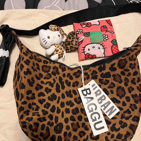 BAGGU Handbags - NWT BAGGU Leopard Med Crescent Bag and HK reusable bag, HK bag charm, heart char